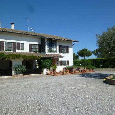 Villa Dolcevita San Costanzo Esterno foto
