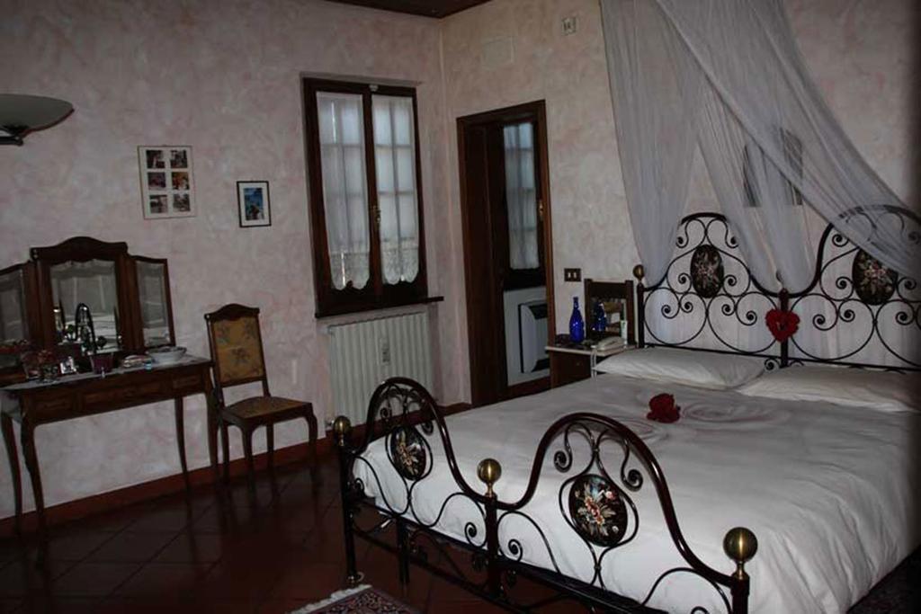 Villa Dolcevita San Costanzo Camera foto