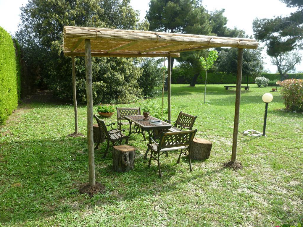 Villa Dolcevita San Costanzo Esterno foto