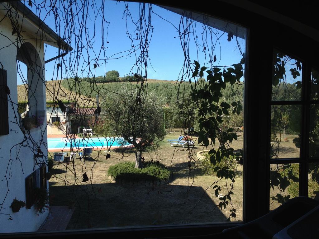 Villa Dolcevita San Costanzo Camera foto